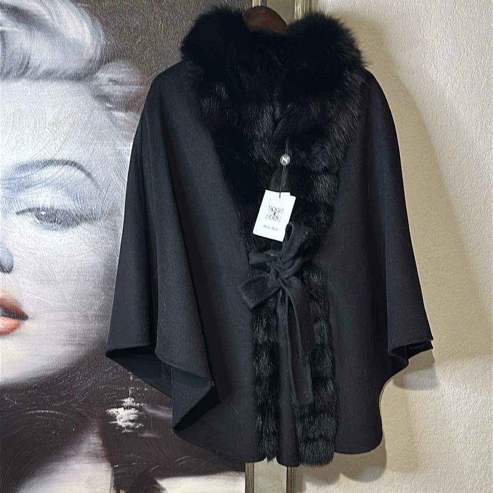Belle Fare || Nora  - Cashmere Blend Belted Cape || One Size || Black || NWT